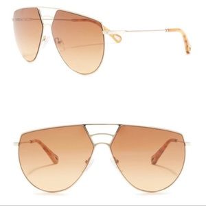 Chloe sunglasses, near mint condition.  Worn once!